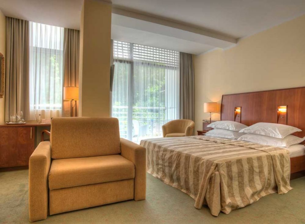 Triple Room, Rivijera Petrovac 4*