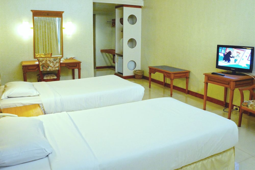 Standard, Pattaya Park Beach Resort 3*