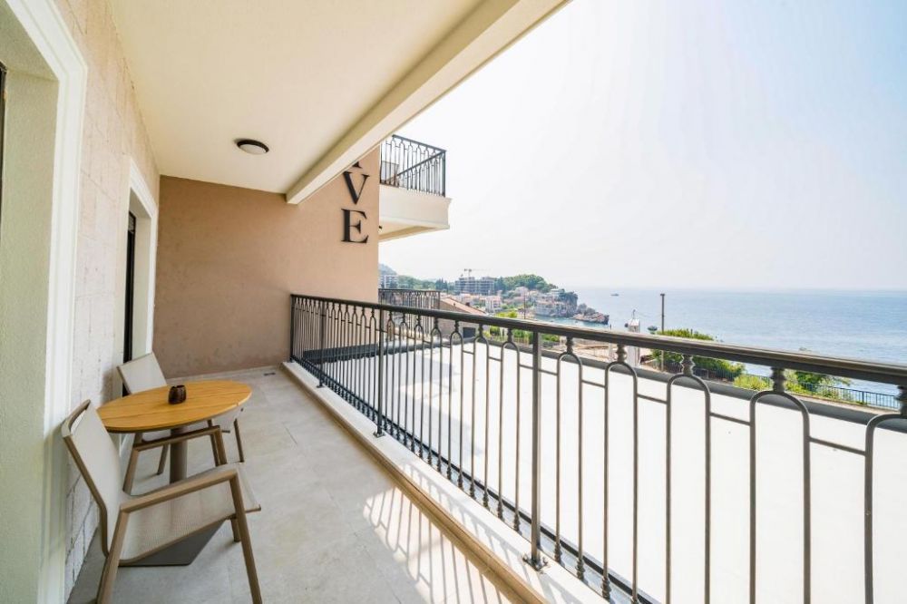 Exclusive Apartment with terrace and sea view, Exclusive Hotel 4*