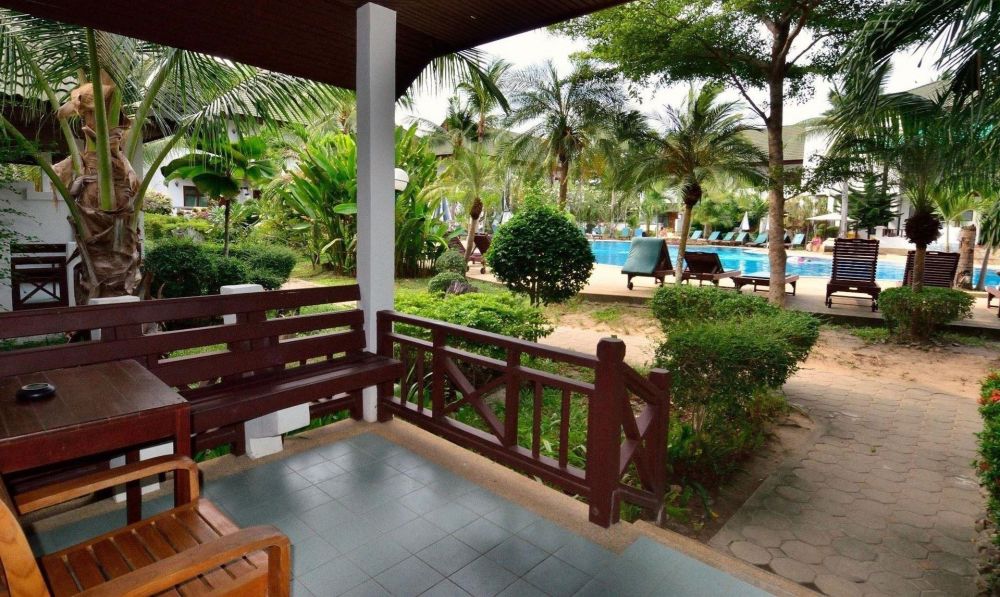 Pool Side Bungalow, First Bungalow Beach Resort 3*