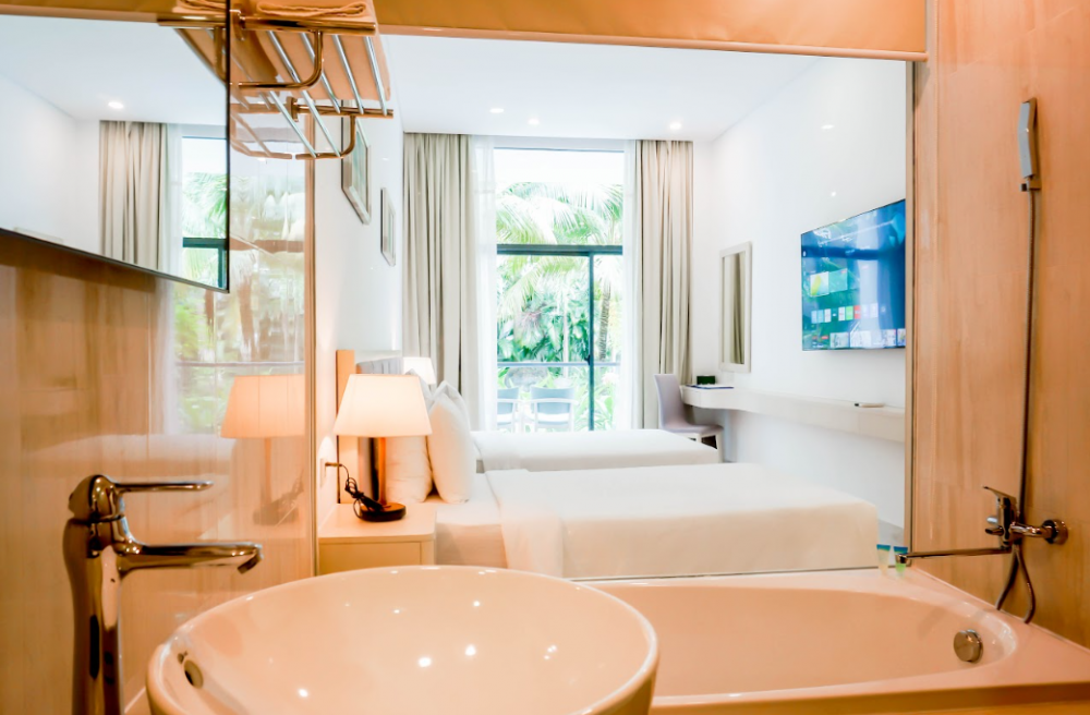 Costa Deluxe with Balcony, CostaBella Resort Nha Trang 5*