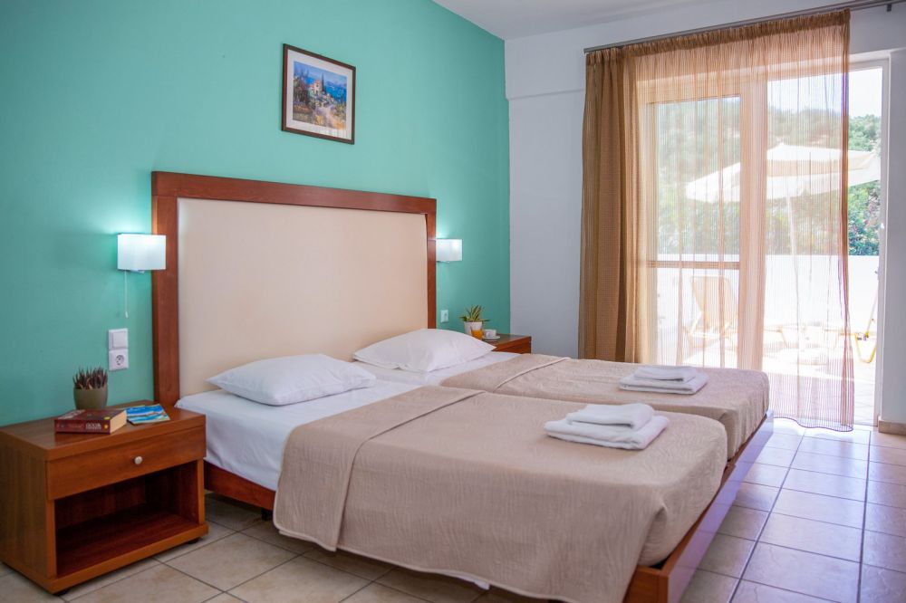 Standart, Xidas Garden Charm Hotel 3*