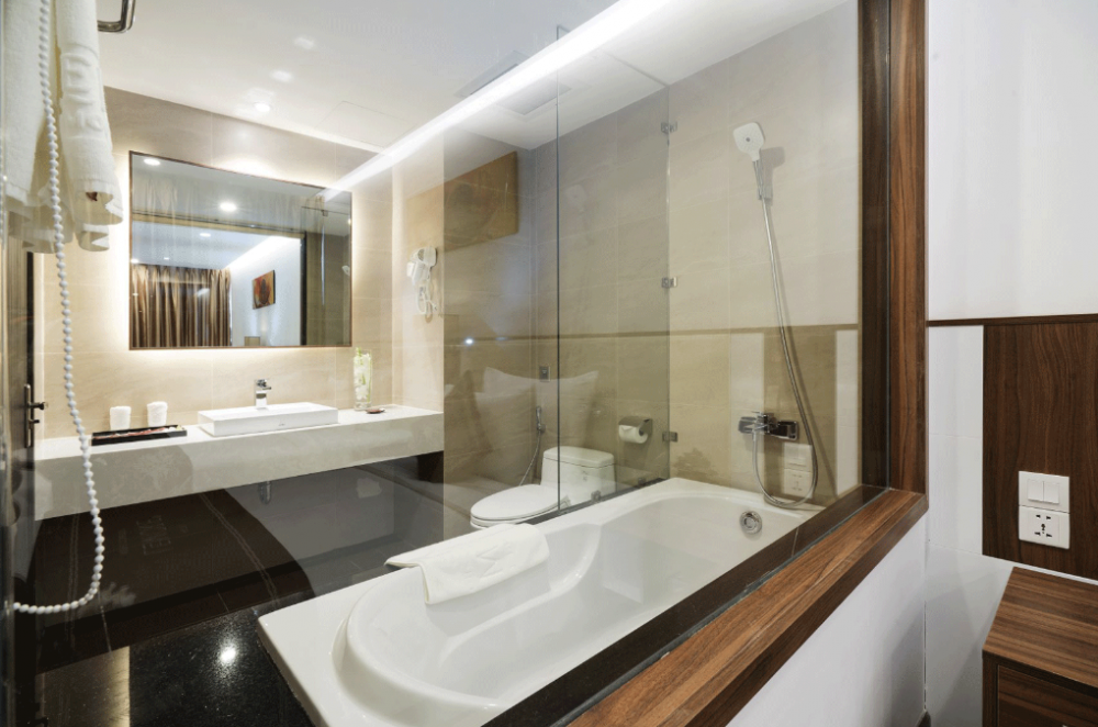 Senior Deluxe with Balcony, LeMore Hotel Nha Trang 4*