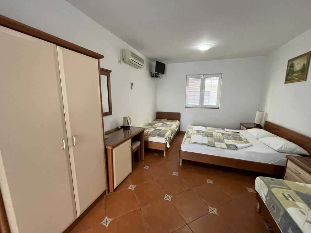 DBL+2 Extra Bed, Nikolaselena (Cat. A) 3*