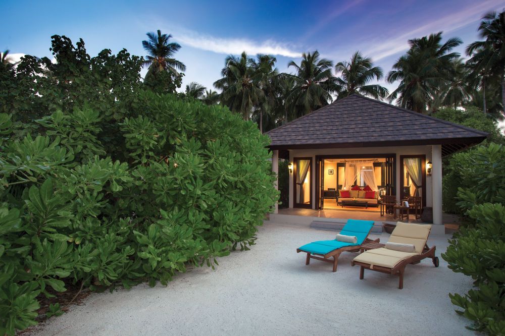 Sunset Beach Villa, Atmosphere Kanifushi 5*