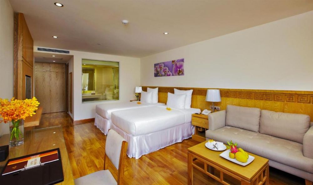 Executive Suite, Rosaka Nha Trang 4*