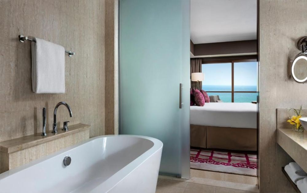 Fairmont View Room, Fairmont Ajman 5*