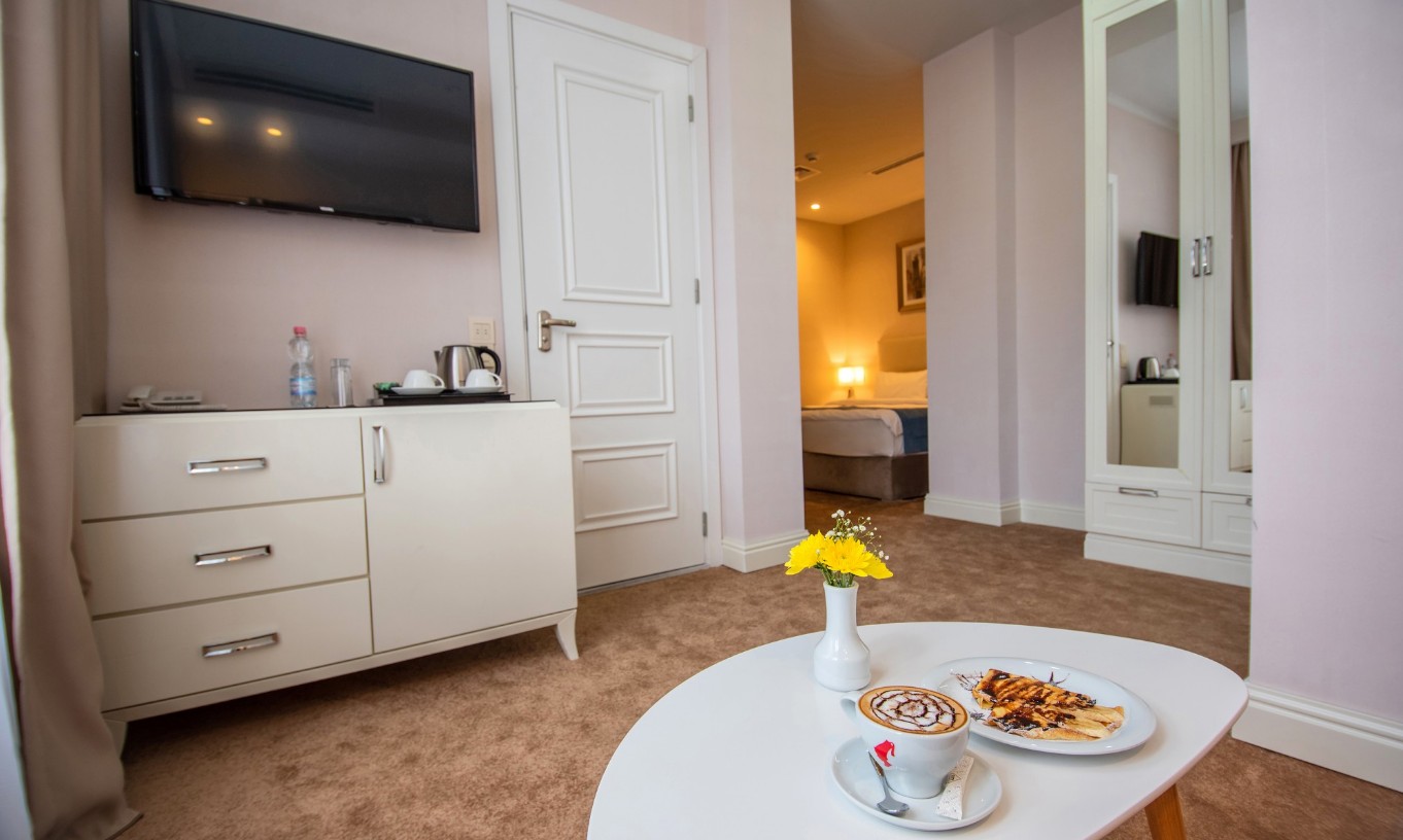 Junior Suite, City Avenue 4*