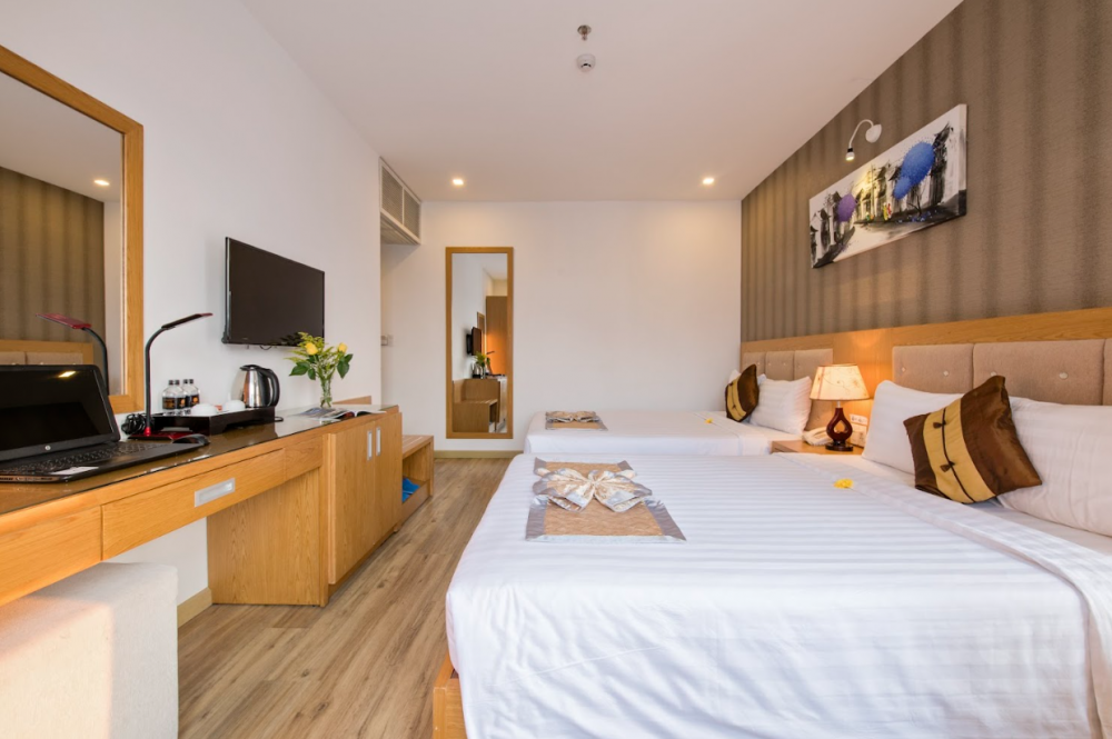 Studio Family, Helios Boutique 3*