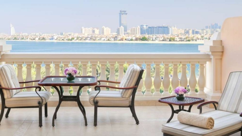 Signature Suite Palm, Raffles The Palm Dubai 5*