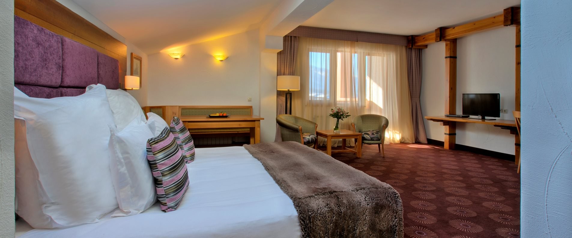 Junior Suite Town View / Mountain View, Kempinski Grand Arena 5*