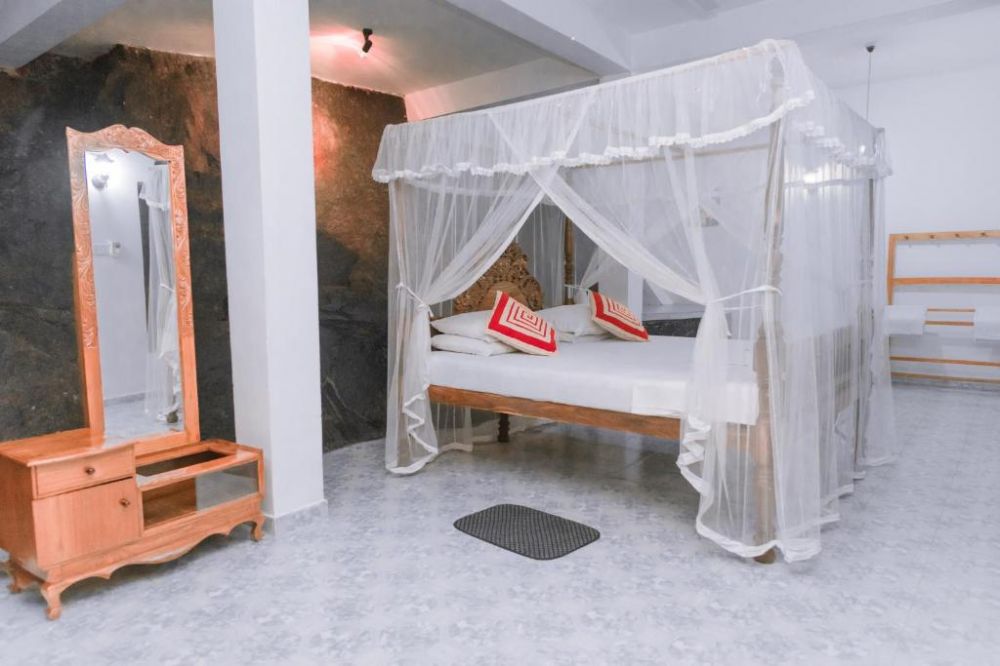 Rock Villa Deluxe AC/non a/c (Upper Villa Deluxe AC/non a/c), Rock House 1*