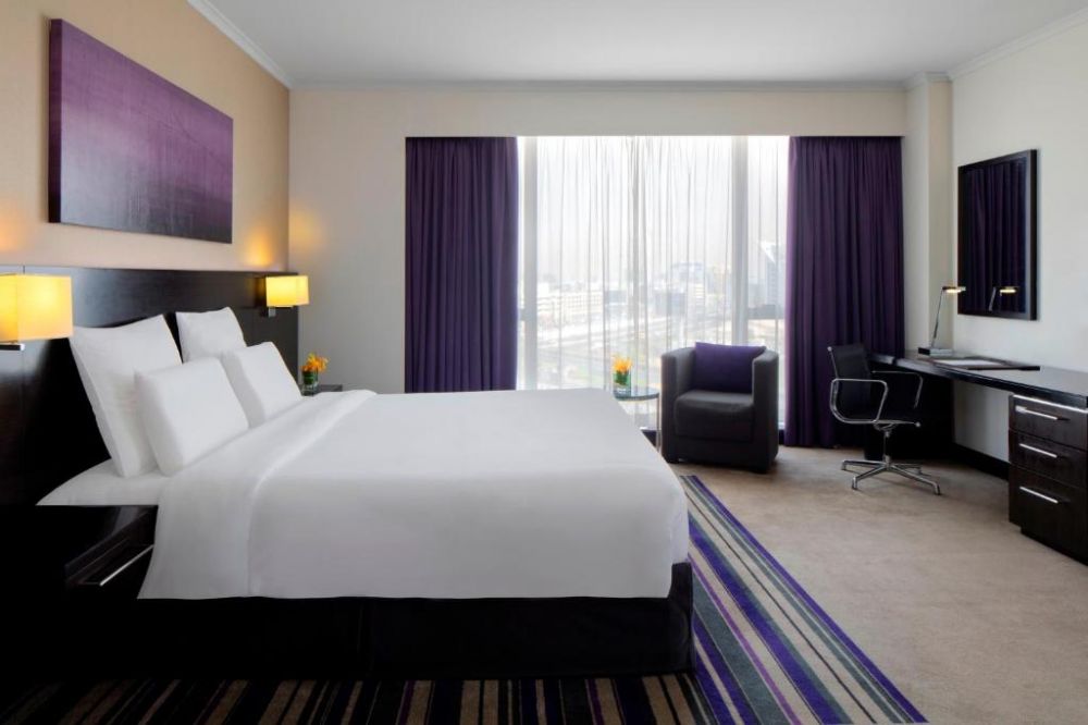 Executive Room, Pullman Dubai Deira Creek City Centre Hotel 5*