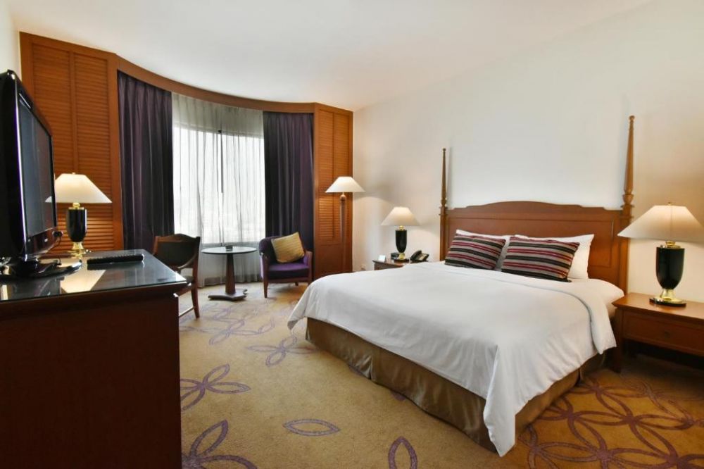 Superior Room, Century Park Hotel Bangkok 4*