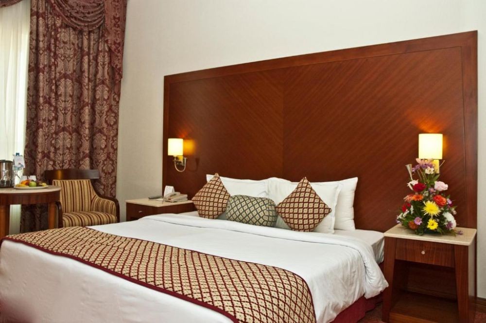 Standard Room, Regent Palace Hotel 4*