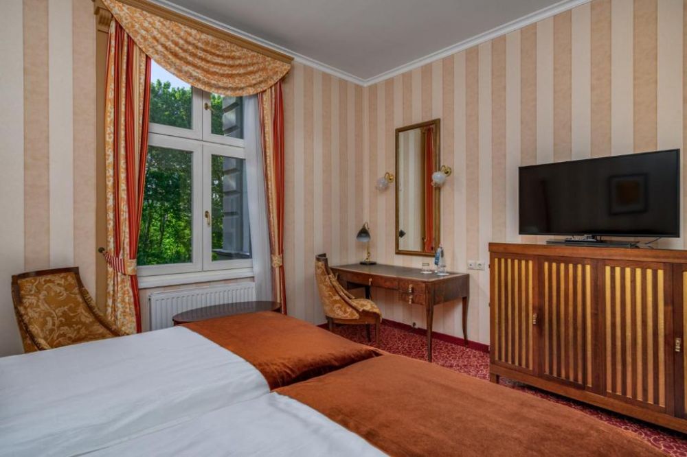 De Luxe, Ensana Grand Margaret 4*