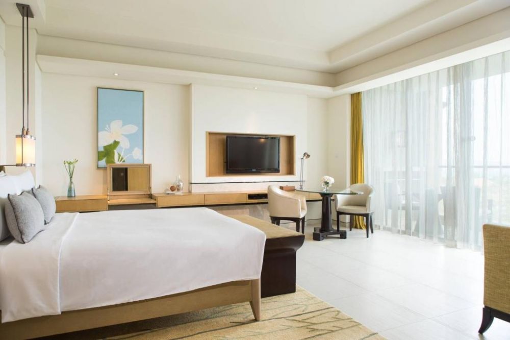 Ocean View Studio, Renaissance Sanya Resort Spa 5*