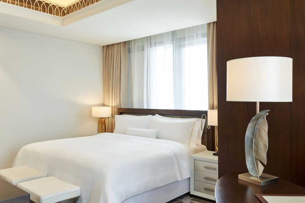 Junior Suite, Hilton Dubai Al Habtoor City 5*