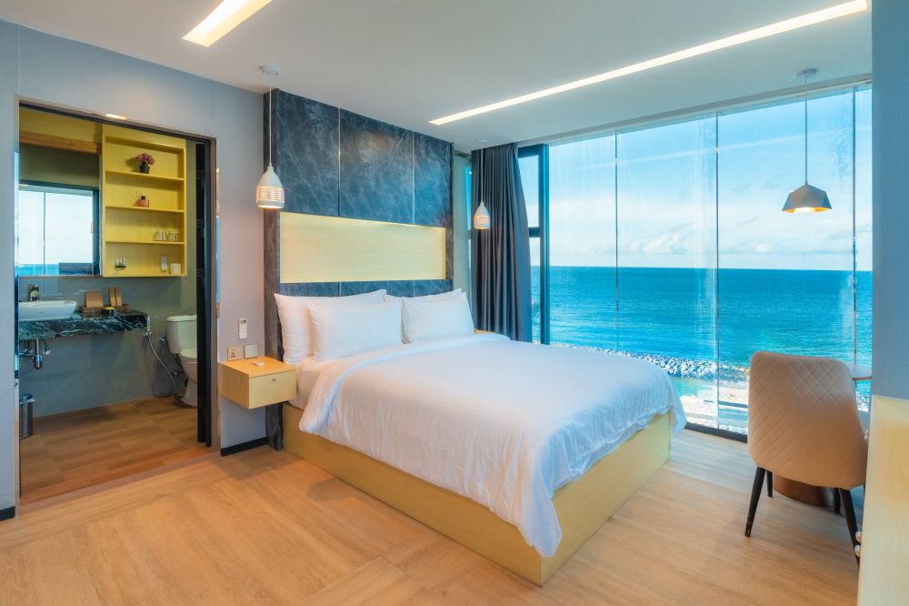 Deluxe Sea View, Swarn by Hawks Hotels (ex. Clarks Exotica Kamadhoo Maldives) 4*