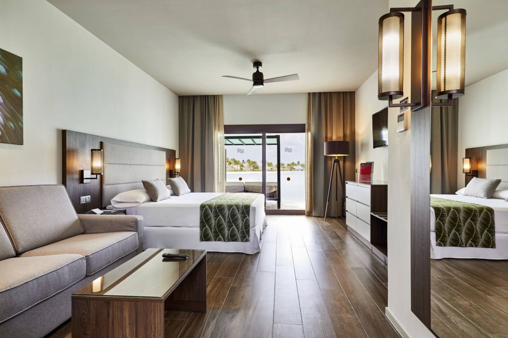 Overwater Junior Suite, RIU Atoll 4*