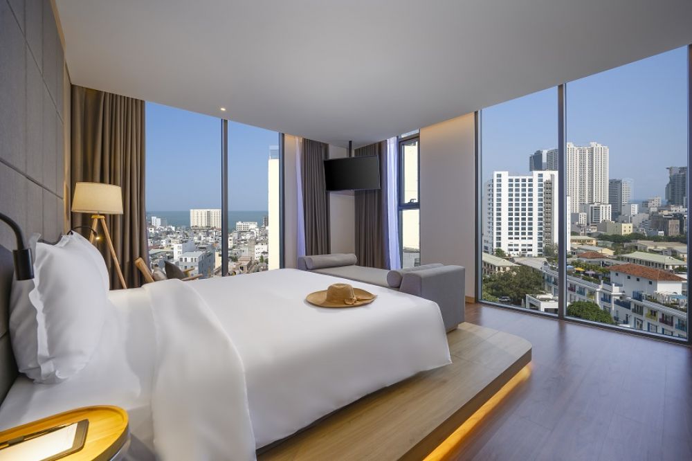 Sky Suite City View, Estrella Boutique Hotel 3*