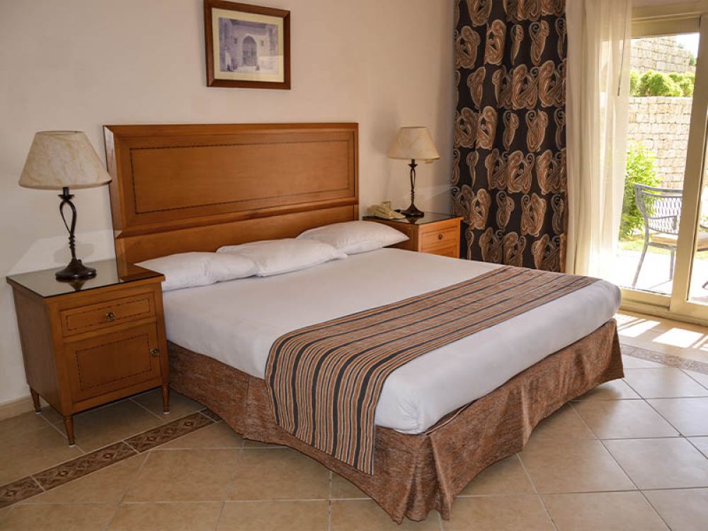 Suite, Continental Plaza Beach 4*