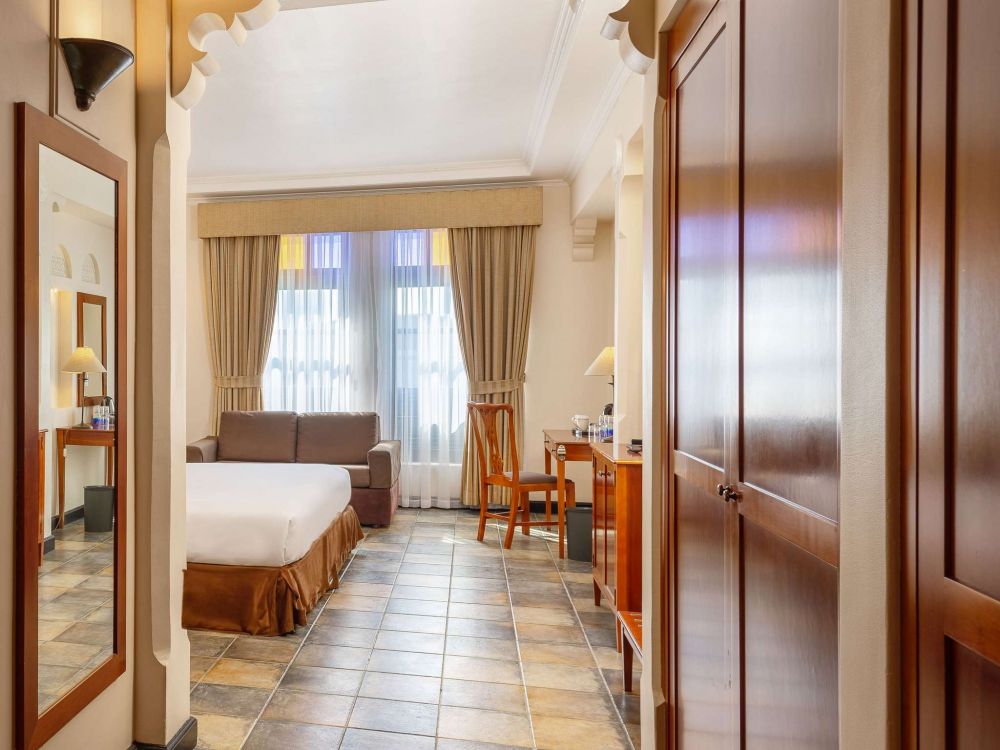 Standard Room, Novotel Al Dana Resort 4*