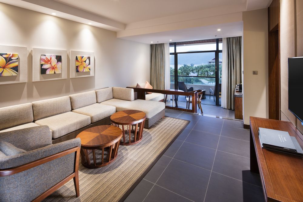 Double Balcony Deluxe Ocean View Suite, Hilton Sanya Resort & Spa 5*