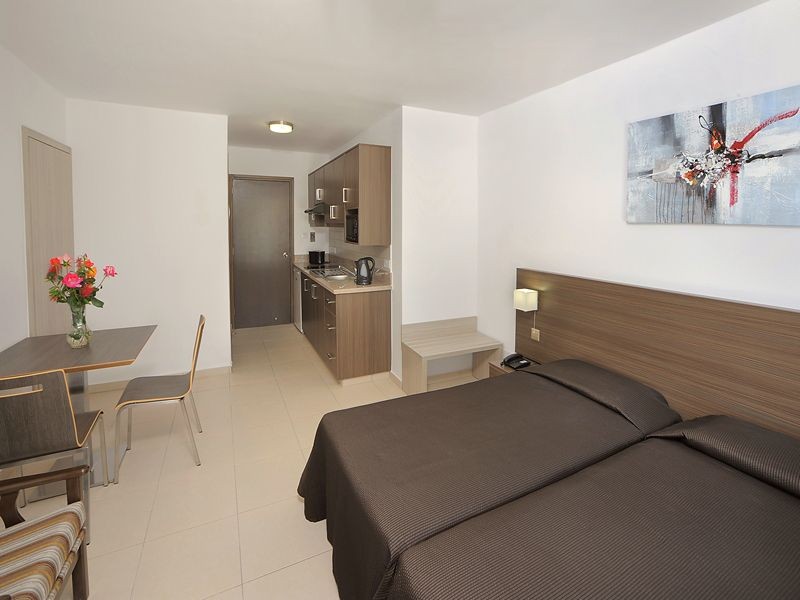 Studio Apartment, Petrosana Hotel Apartments 3*