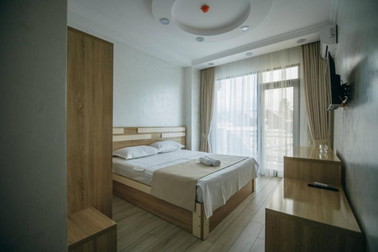 Standard, Batumi Palace 4*