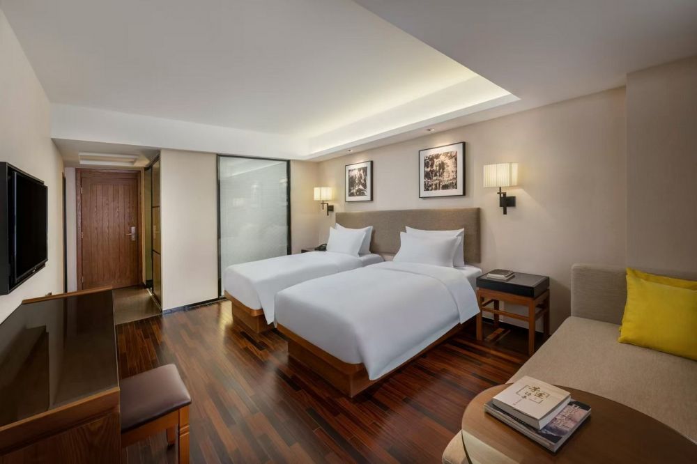 Four Seasons Urban Housing, SSAW Boutique Hotel 4*