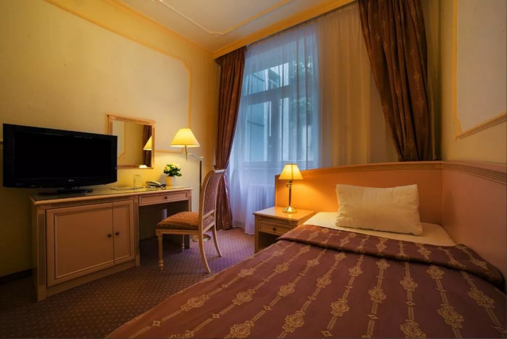 Single Standard, Interhotel Central 4*