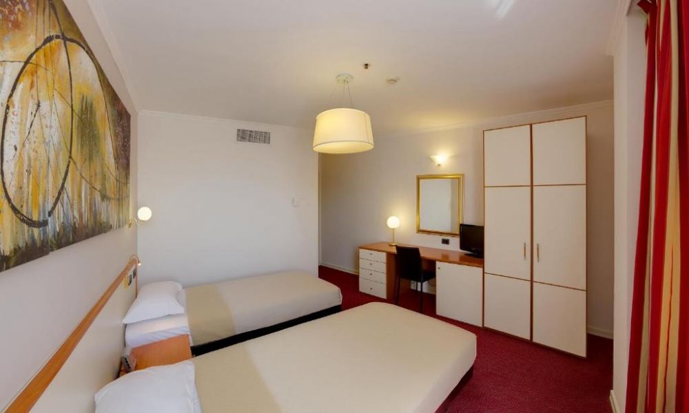 Standard, Best Western Congress 4*