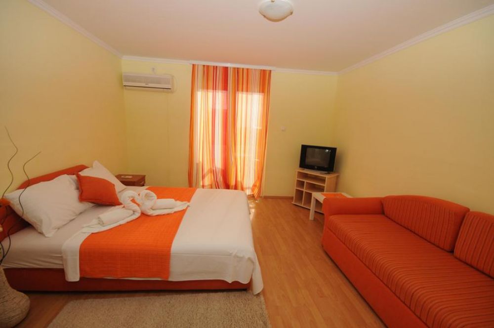 Studio 02+1, Jovana Guest House 3*