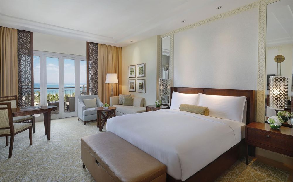 Club Ocean View, The Ritz-Carlton, Dubai JBR 5*