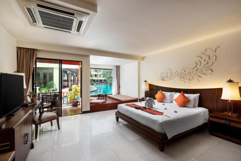 Deluxe Pool Access, Patong Paragon Hotel 4*