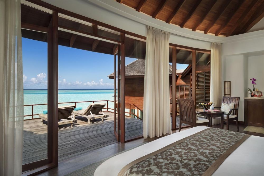 Sunrise Over Water Suite, Anantara Dhigu Resort & Spa 5*