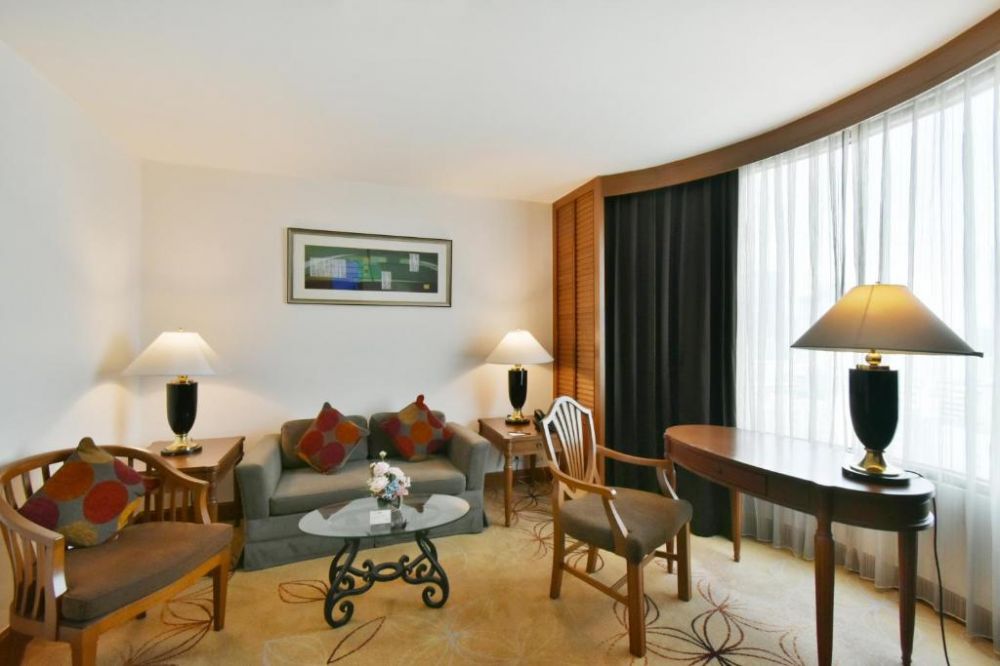 Junior Suite, Century Park Hotel Bangkok 4*