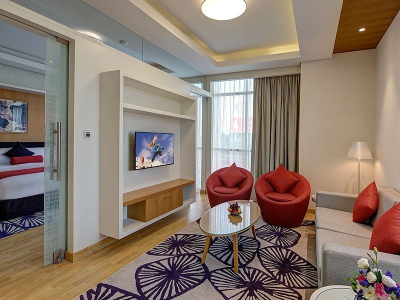 Junior Suite, Royal Continental Hotel 4*