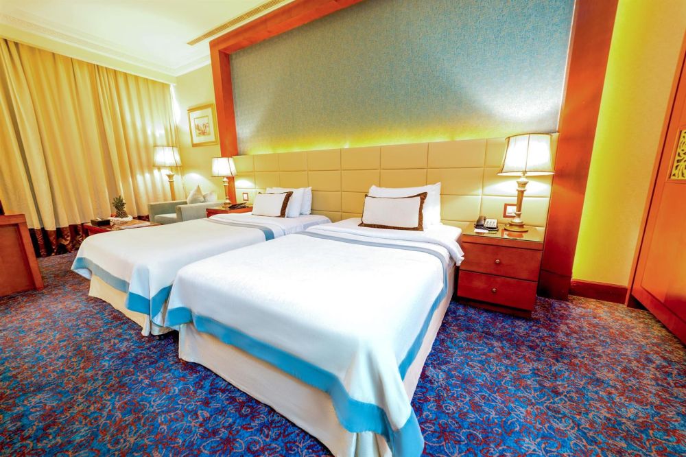 Superior Room, Grand Excelsior Hotel Al Barsha 4*