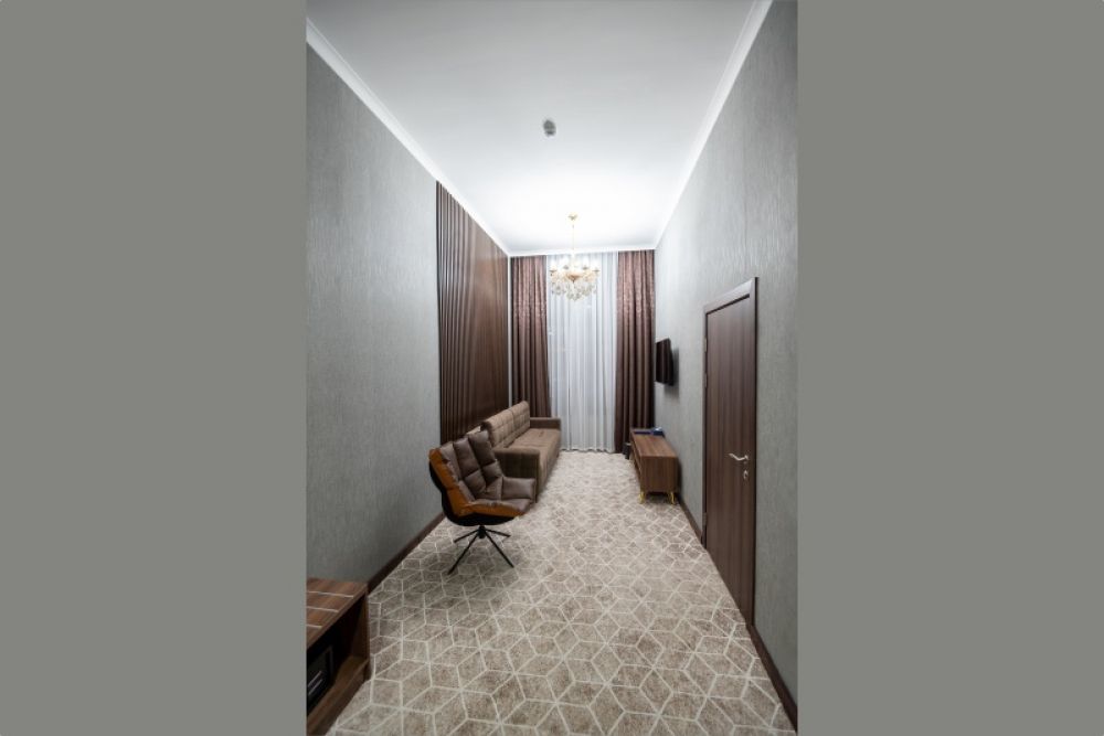 Suite, Tauke Khan Plaza 4*