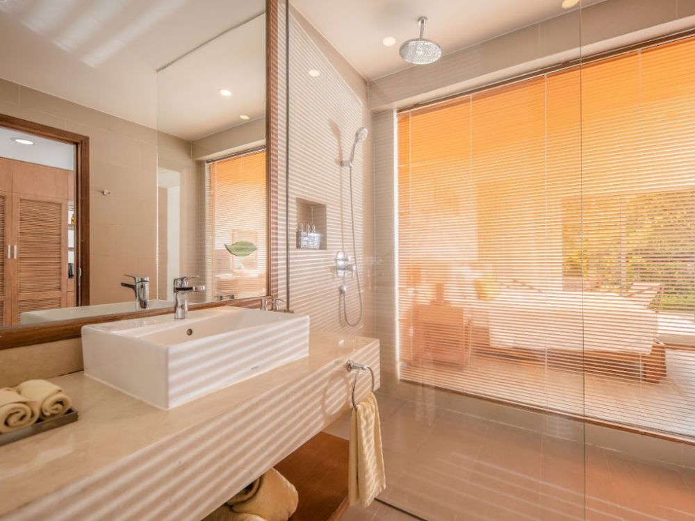 Senior Deluxe Room, Cam Ranh Riviera Beach Resort & Spa 5*