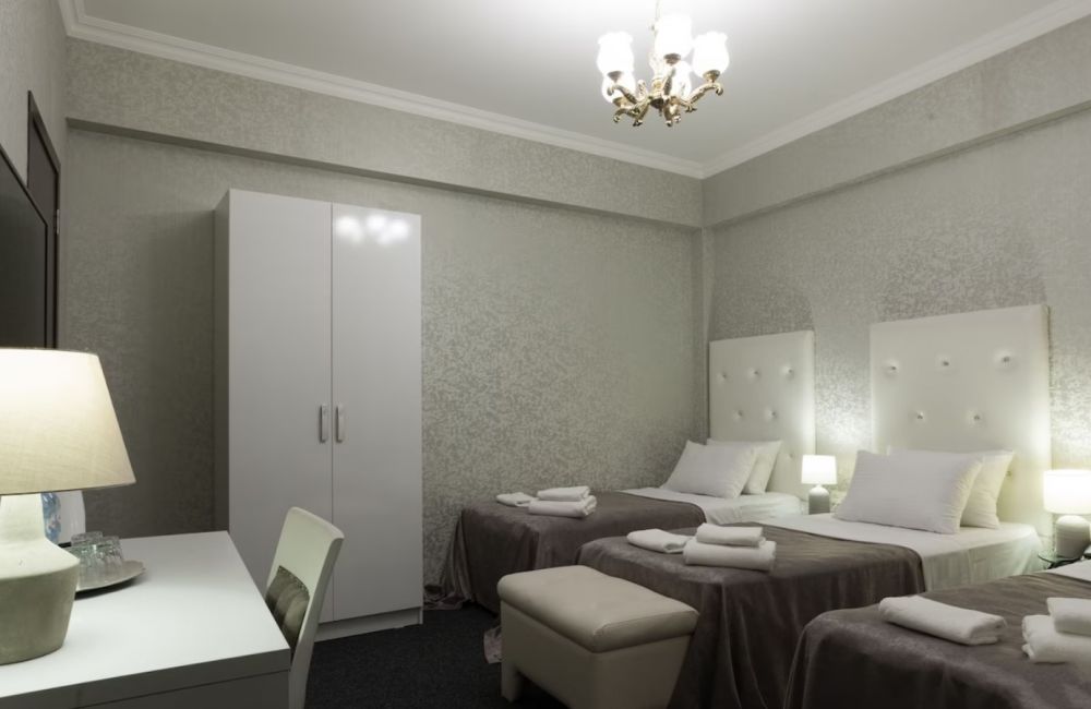 Triple Room, Piazza Tbilisi 3*