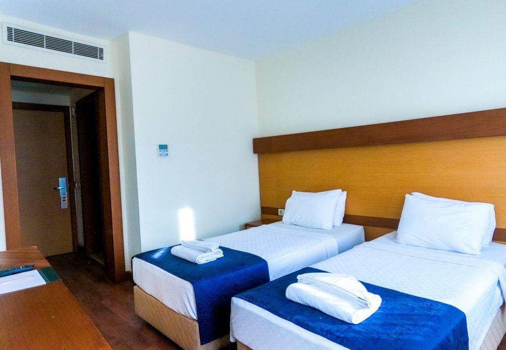 Standart, Afytos Bodrum City 4*