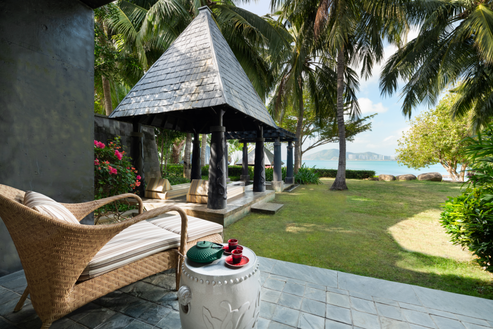 Ocean Front Pavilion with Plunge Pool, Mandarin Oriental Sanya 5*