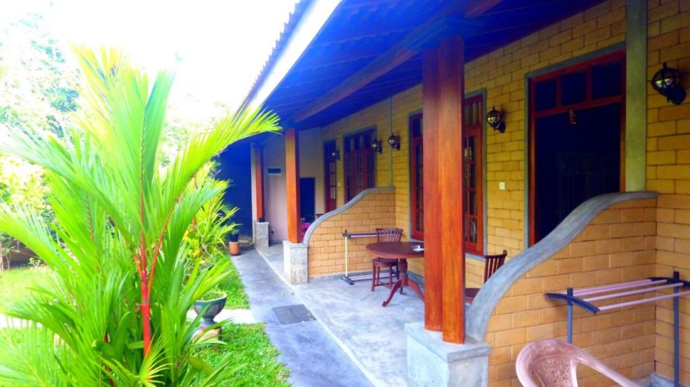 Standard, Dandelion Unawatuna 