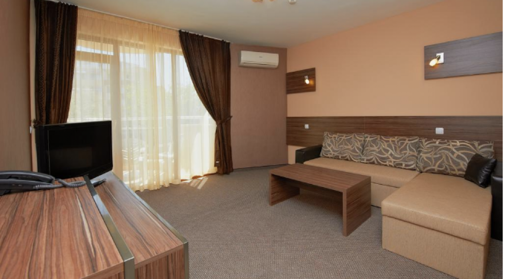 One Bedroom Apartment, Coral Pomorie 3*