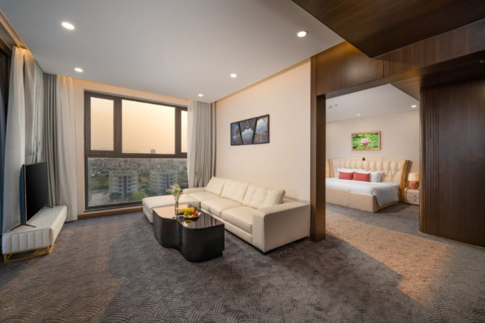 Presidential Suite, Golden Lotus Grand Hotel 4*