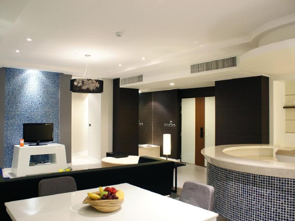 1-Bedroom Wow Suite, The Zign Hotel 5*