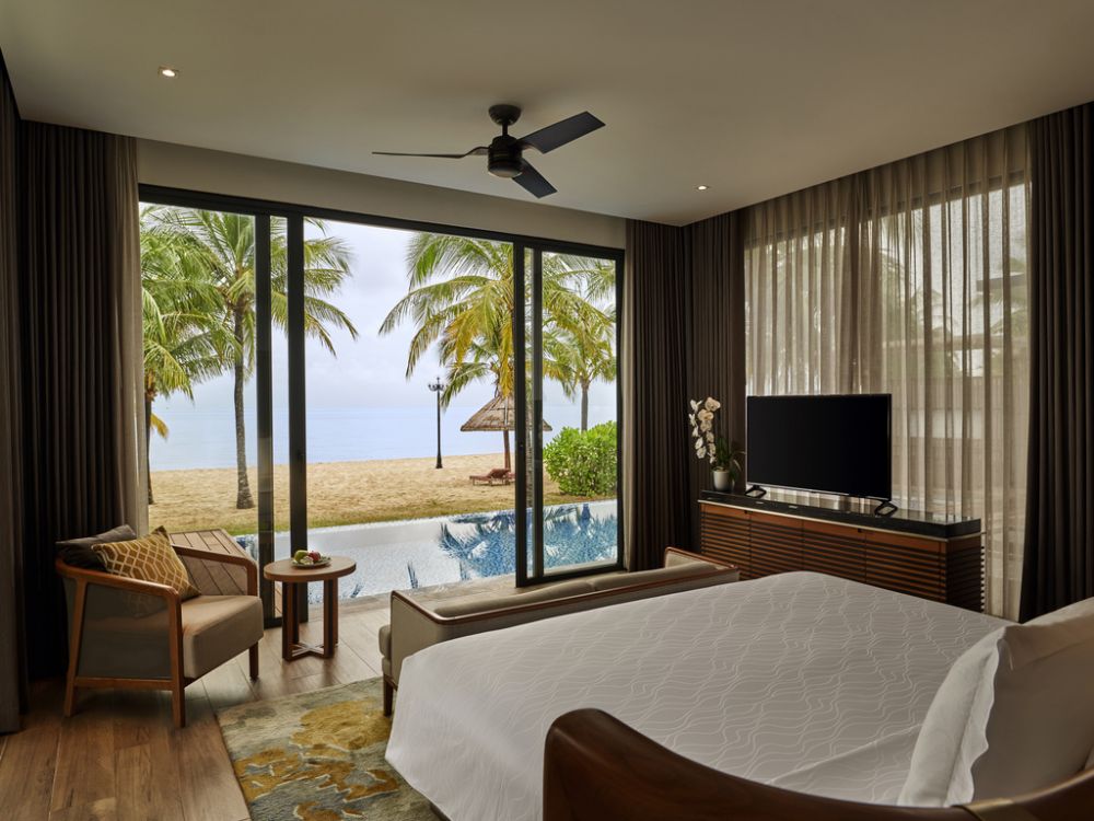 3 Bedroom Villa Beach Front Private Pool, Movenpick Resort Waverly & Movenpick Villas Residence Phu Quoc 5*